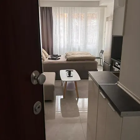 Urban Nest * Θεσσαλονίκη