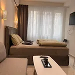 Urban Nest شقة سالونيك
