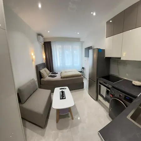 Apartment Urban Nest